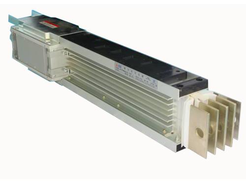 母線槽與電纜配電 母線槽與電纜配電